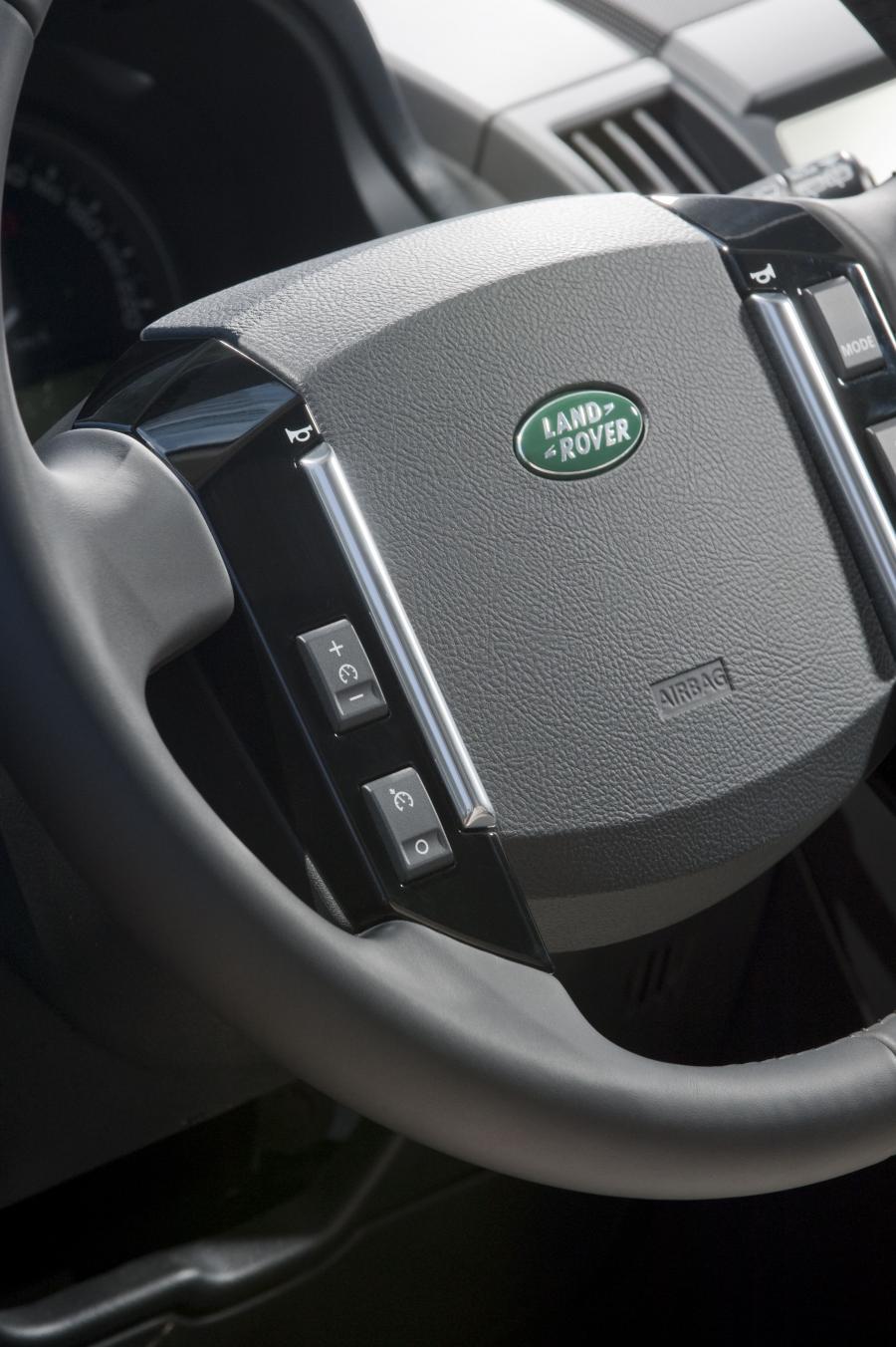  Land Rover Freelander 2 HSE i6 2011 года  (фото 10 из 29)
